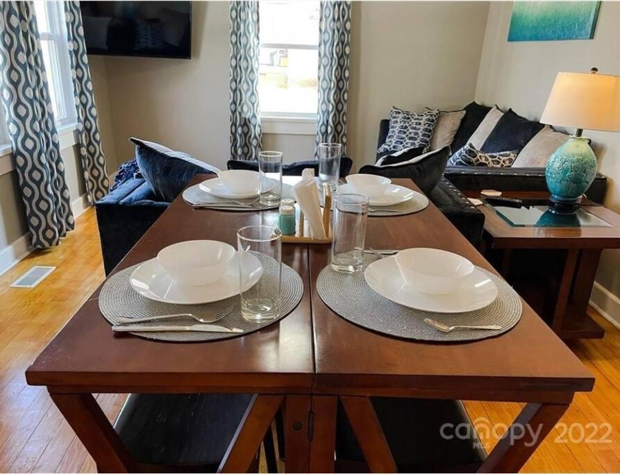 Charming Cottage In Morganton With Ample Parking ภายนอก รูปภาพ
